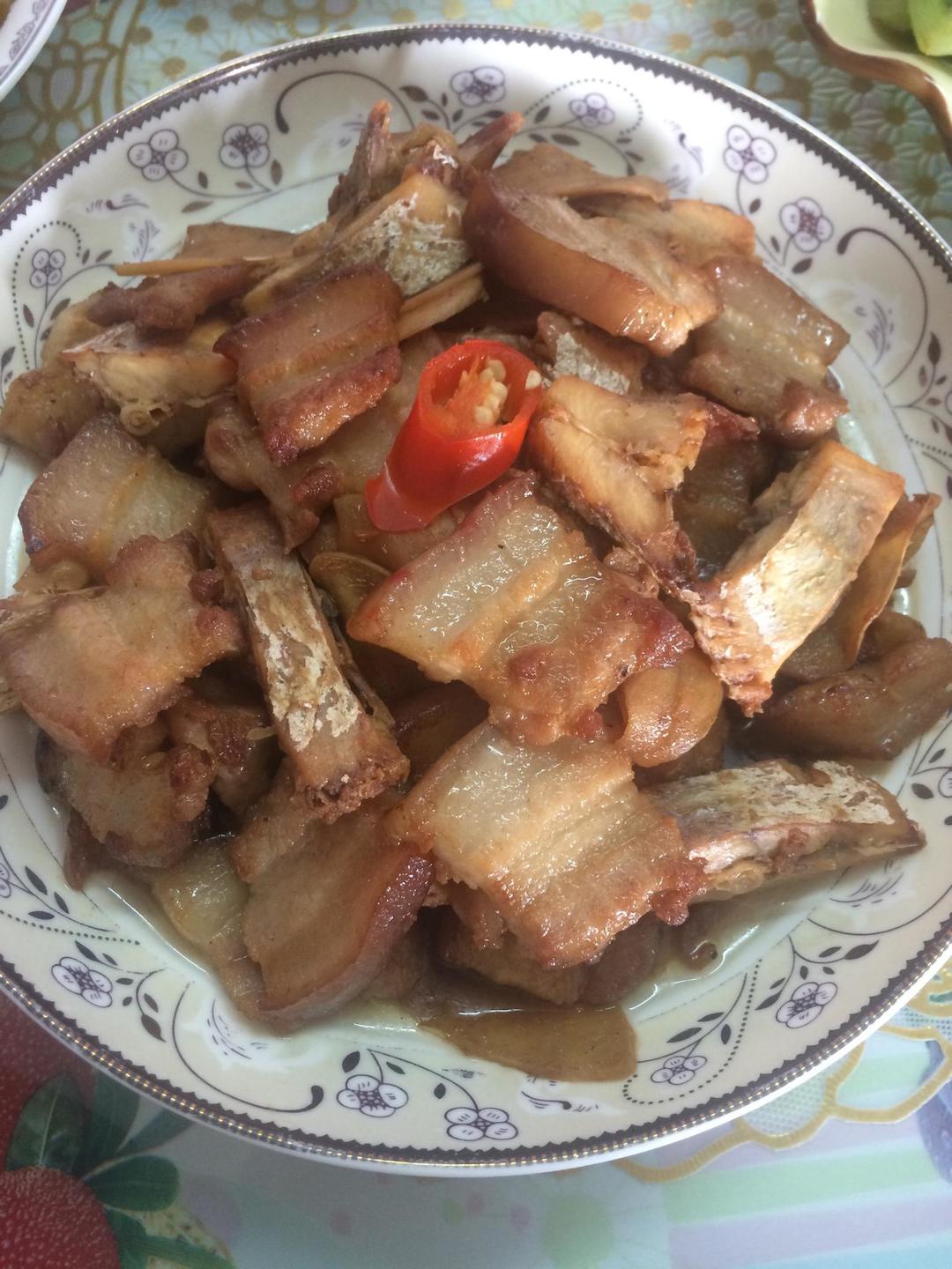 咸鱼蒸腩肉图片