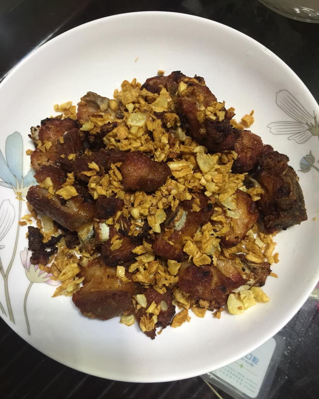 金牌蒜香排骨