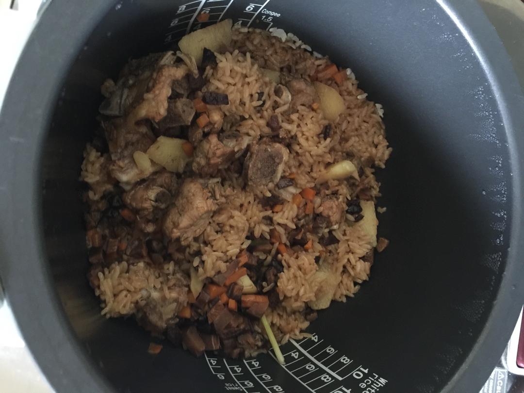 香菇排骨饭
