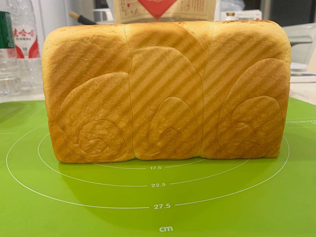 吐司，奶香手撕面包，超级香浓