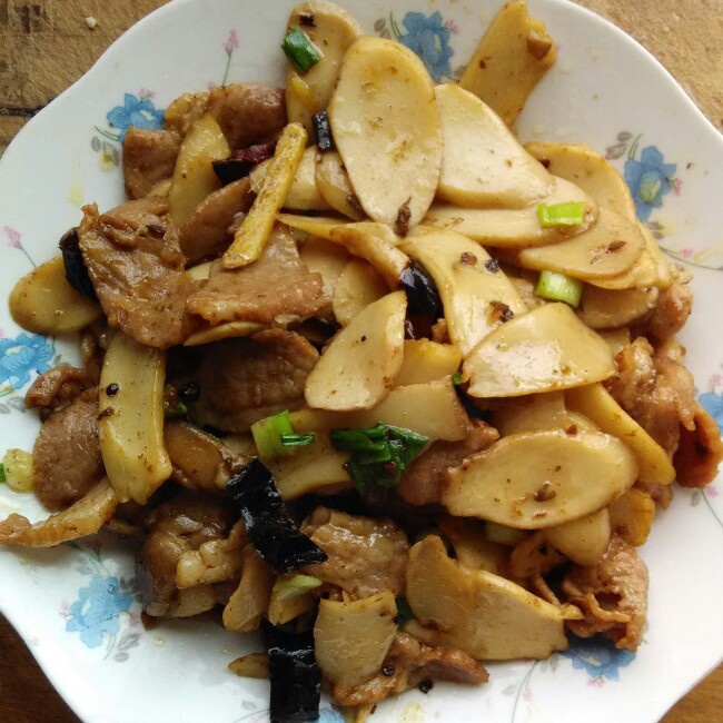杏鲍菇炒肉片