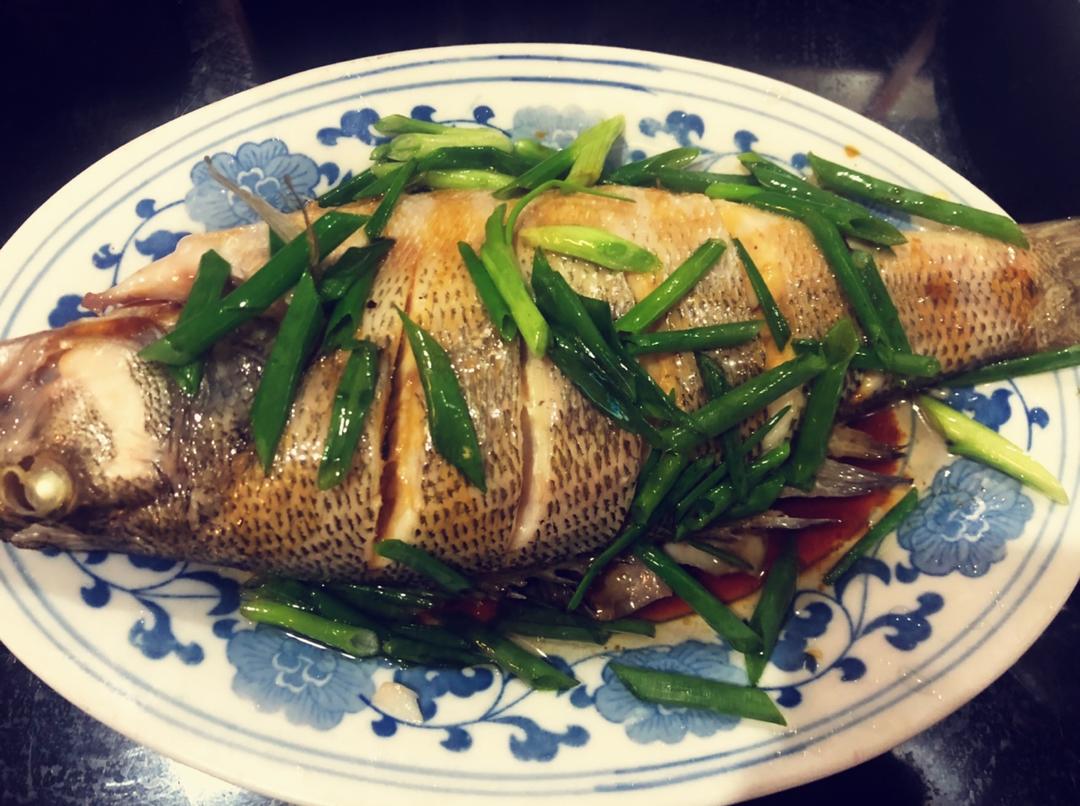 清蒸鲈鱼