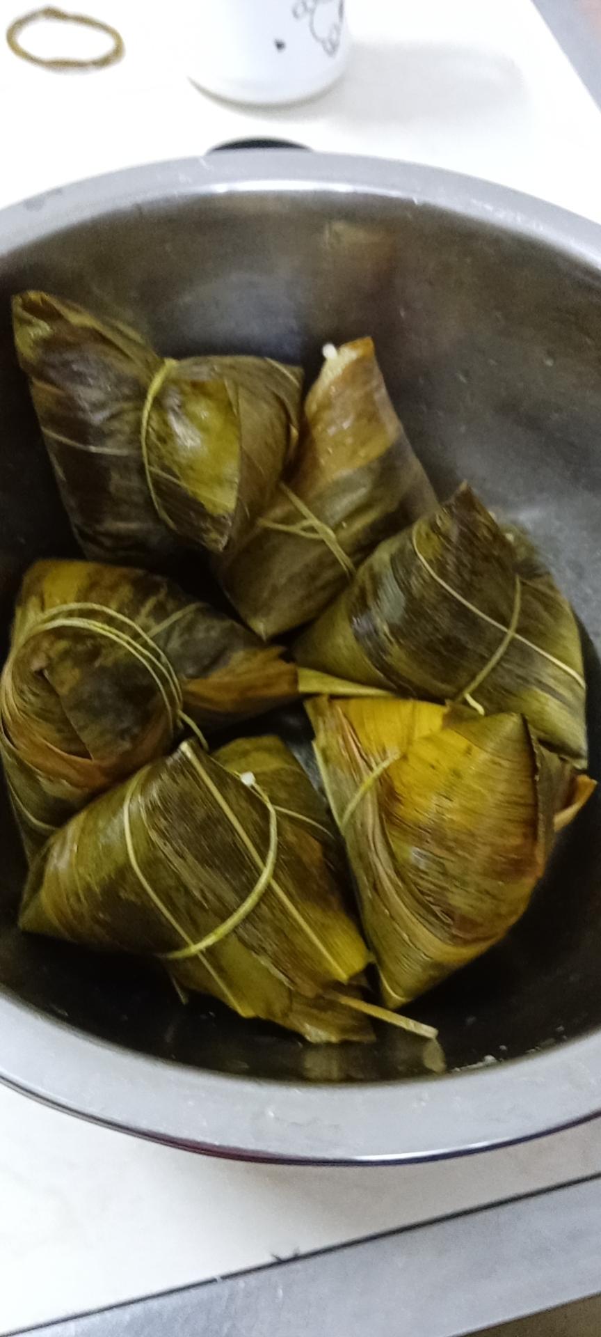 手把手教你包广式咸肉粽