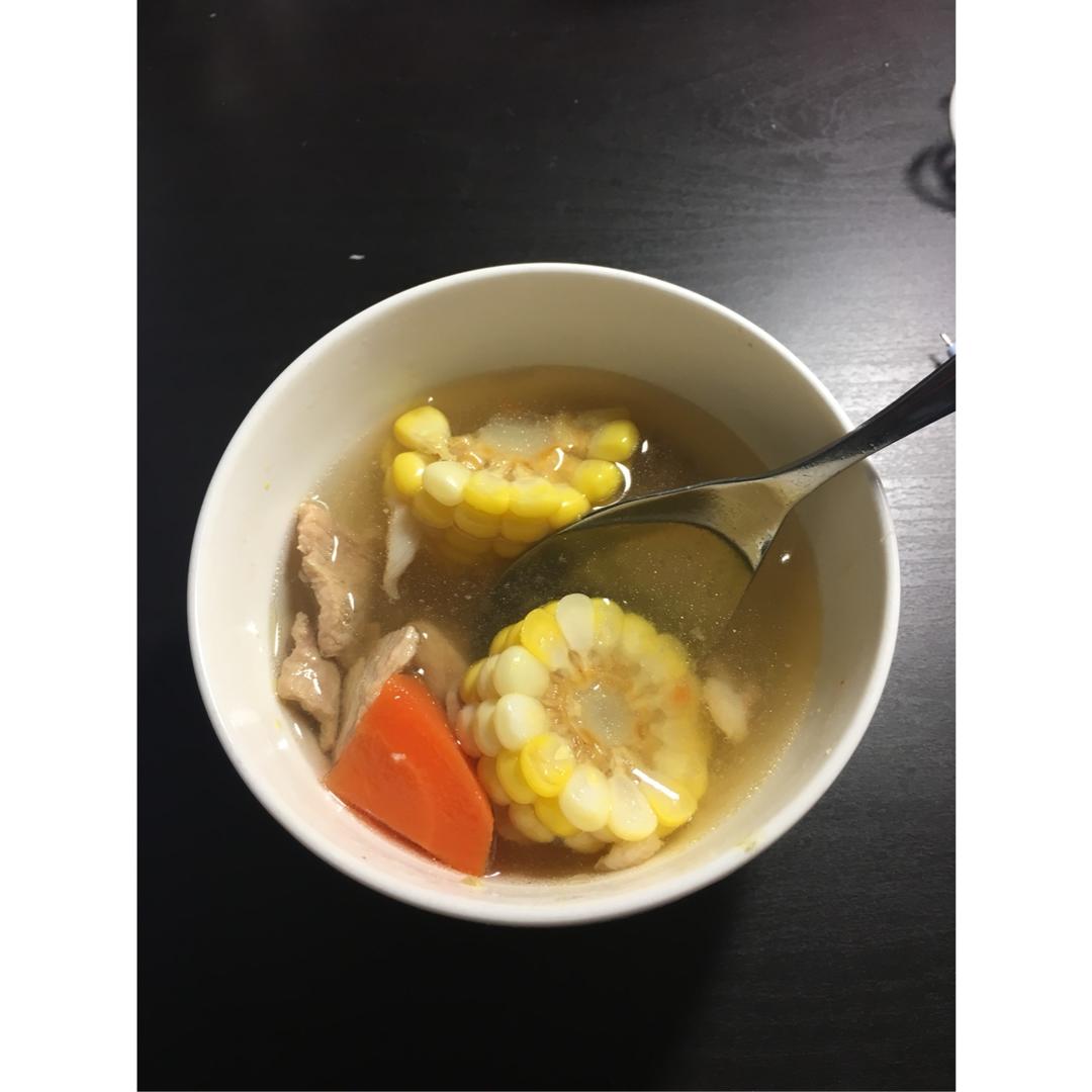 滑肉玉米胡萝卜汤