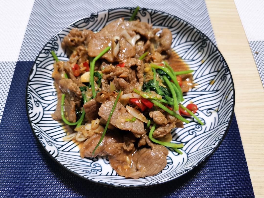 小炒黄牛肉