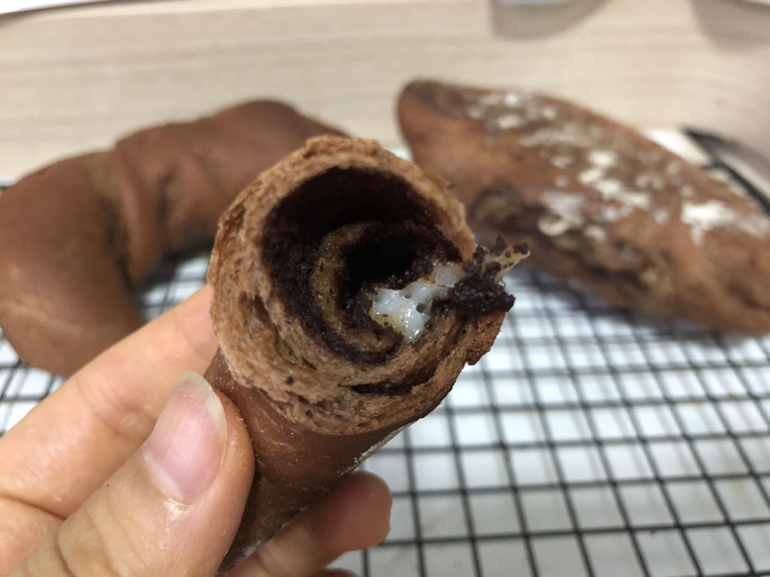 巧克力牛角包