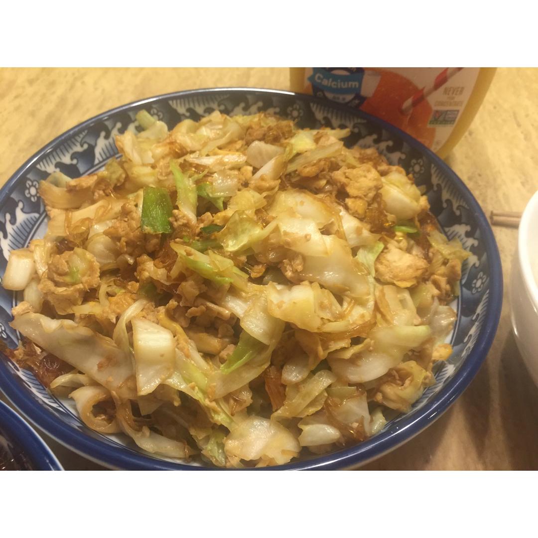 包菜粉丝炒鸡蛋