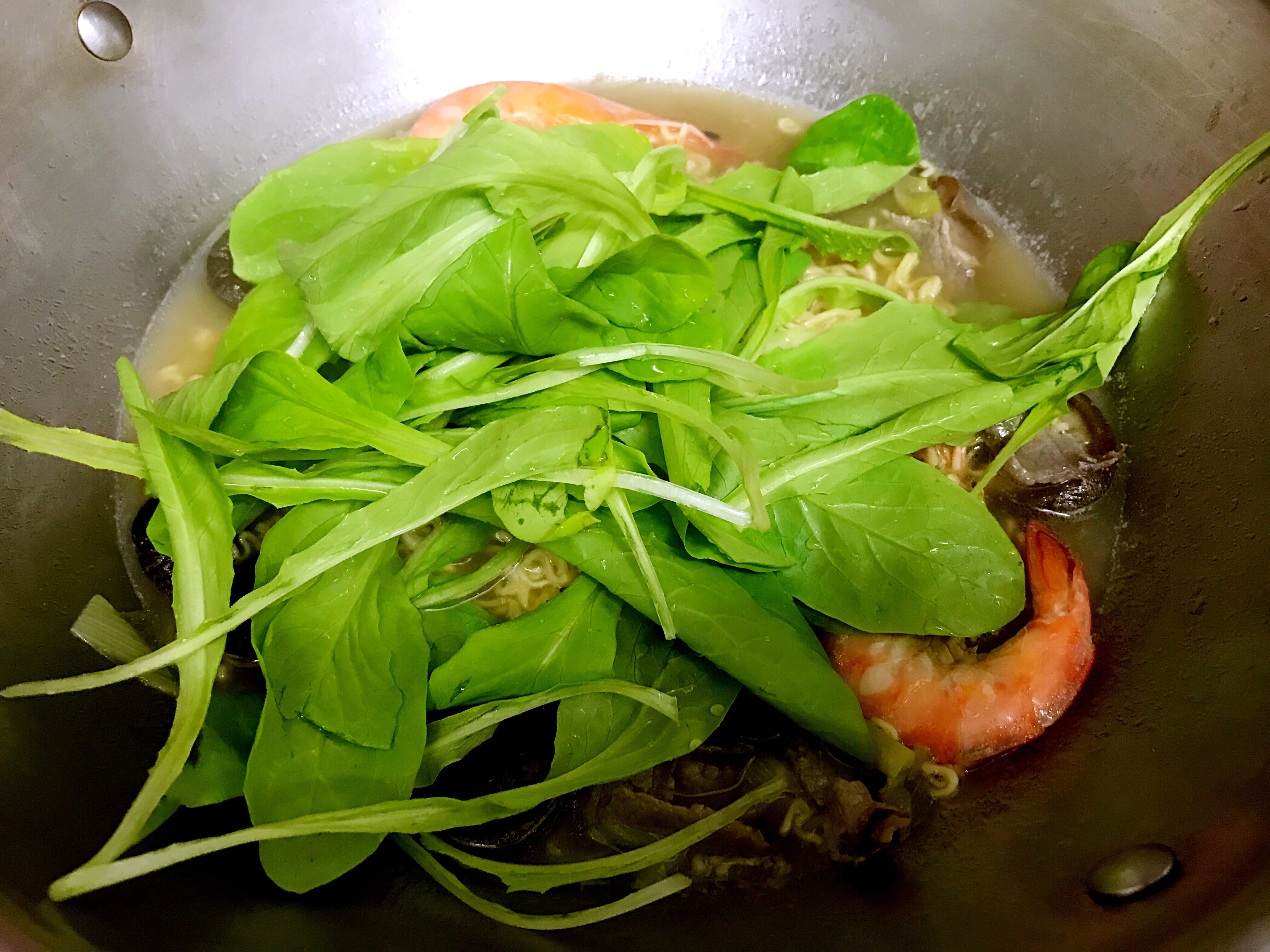 香菇海鲜牛肉汤面的做法 步骤10