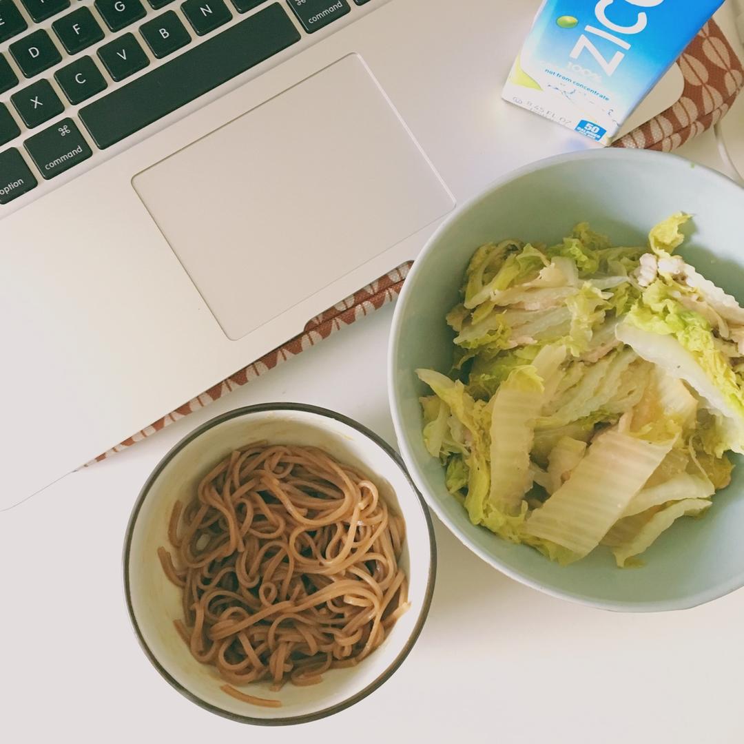 基础白菜猪肉锅