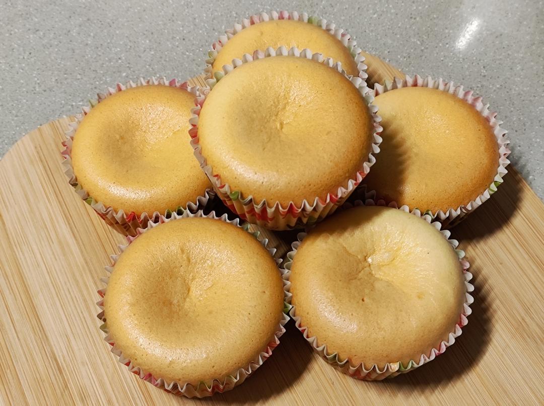 炼乳纸杯蛋糕