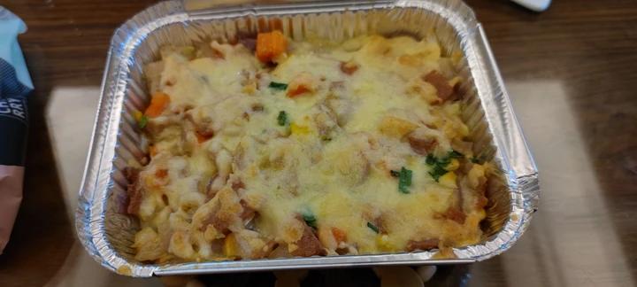 鲜虾培根芝士焗饭