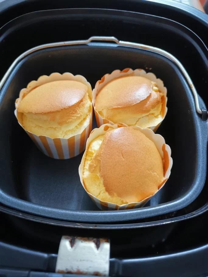 豆豆杉杉妈做的空气炸锅纸杯蛋糕