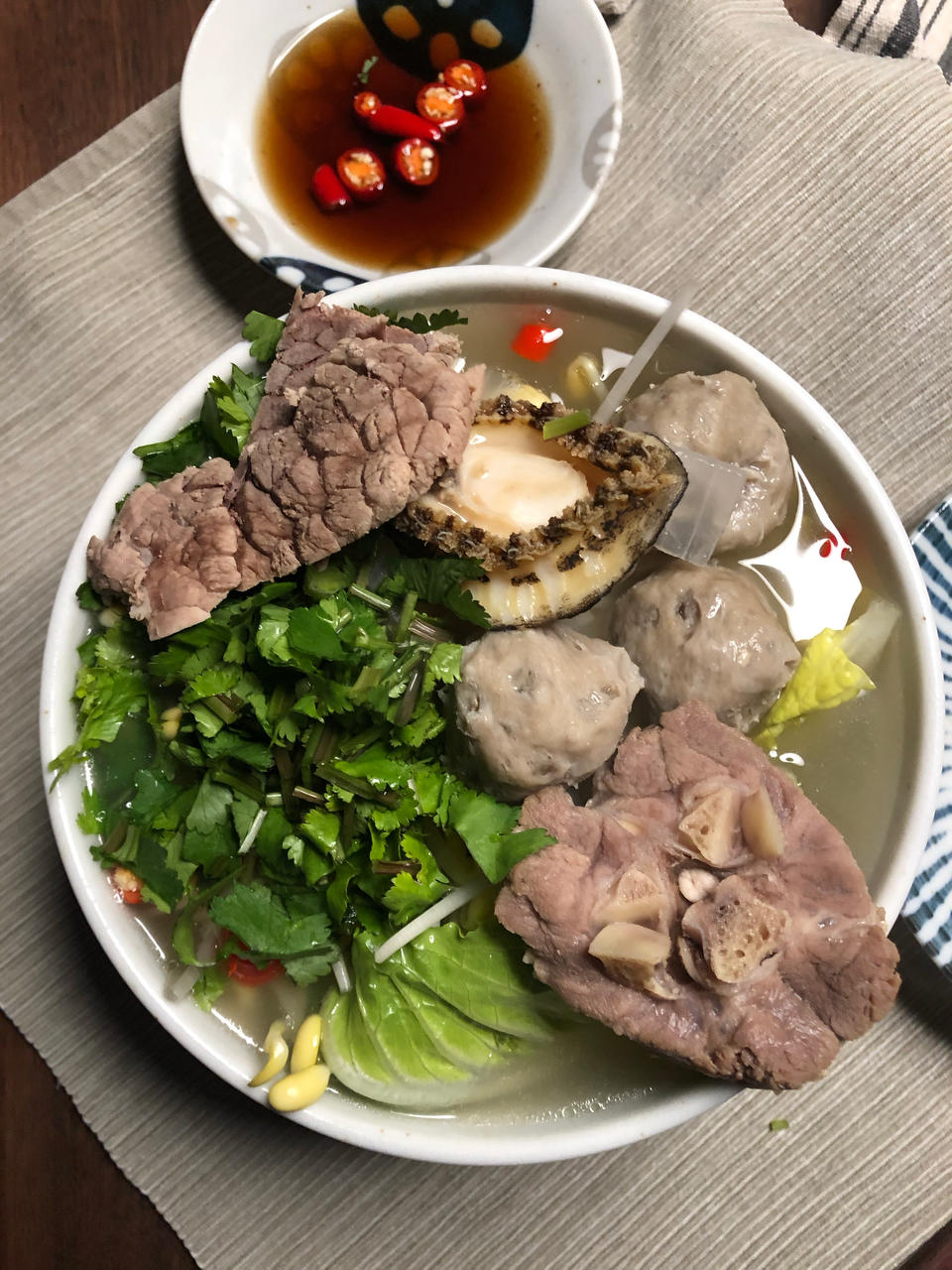 跟我一起做正宗越南牛肉粉pho（秘方大公开）