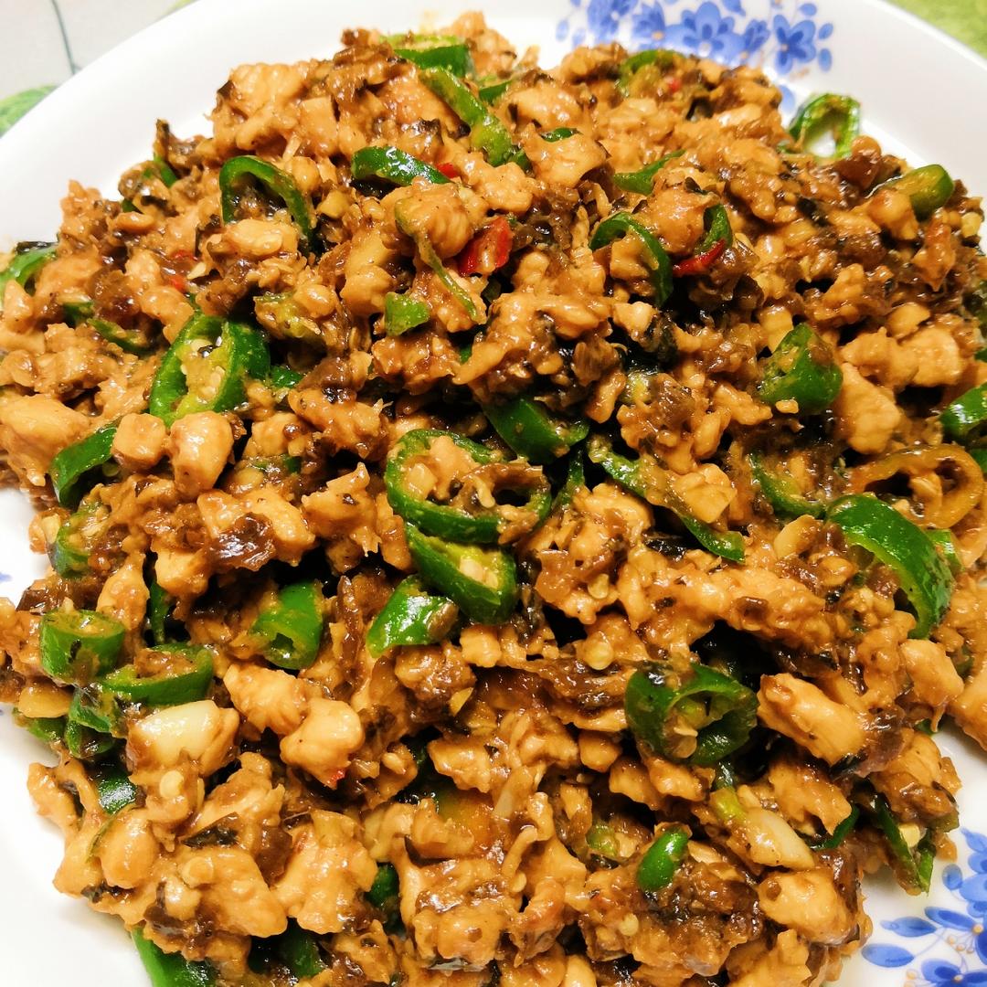 椒香下饭:鸡米芽菜