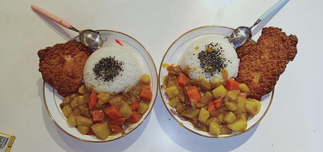 炸鸡排咖喱饭