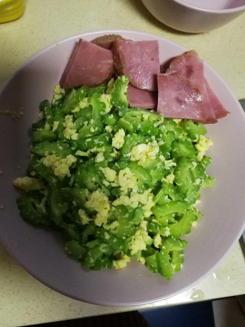苦瓜炒鸡蛋