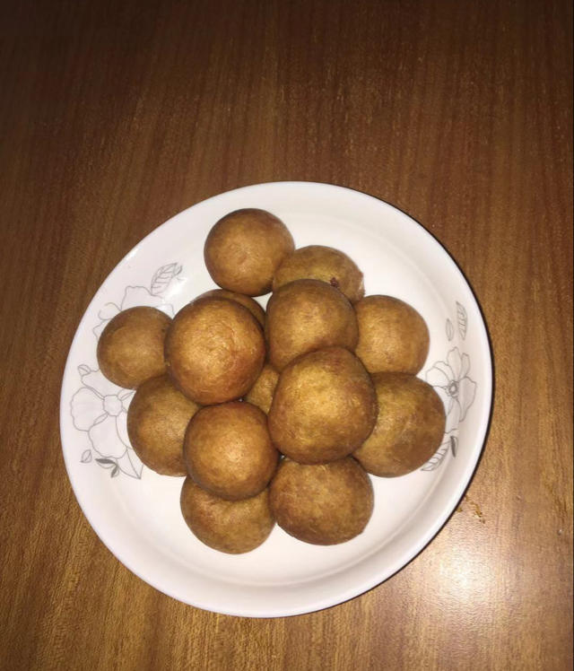 妈妈教炸的红薯丸子