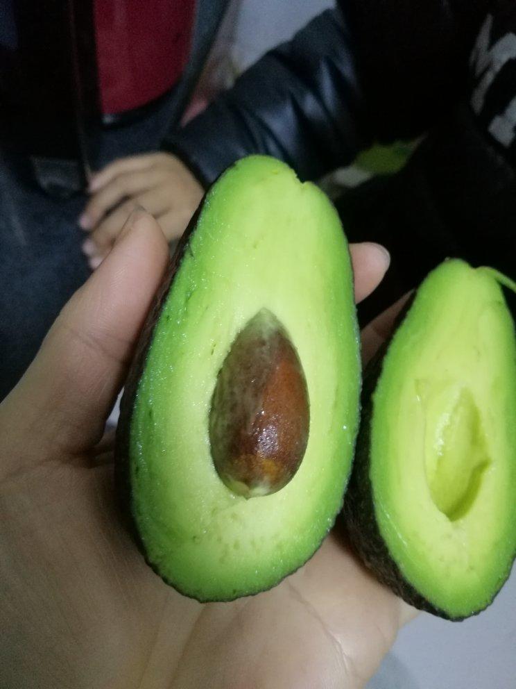 牛油果酸奶