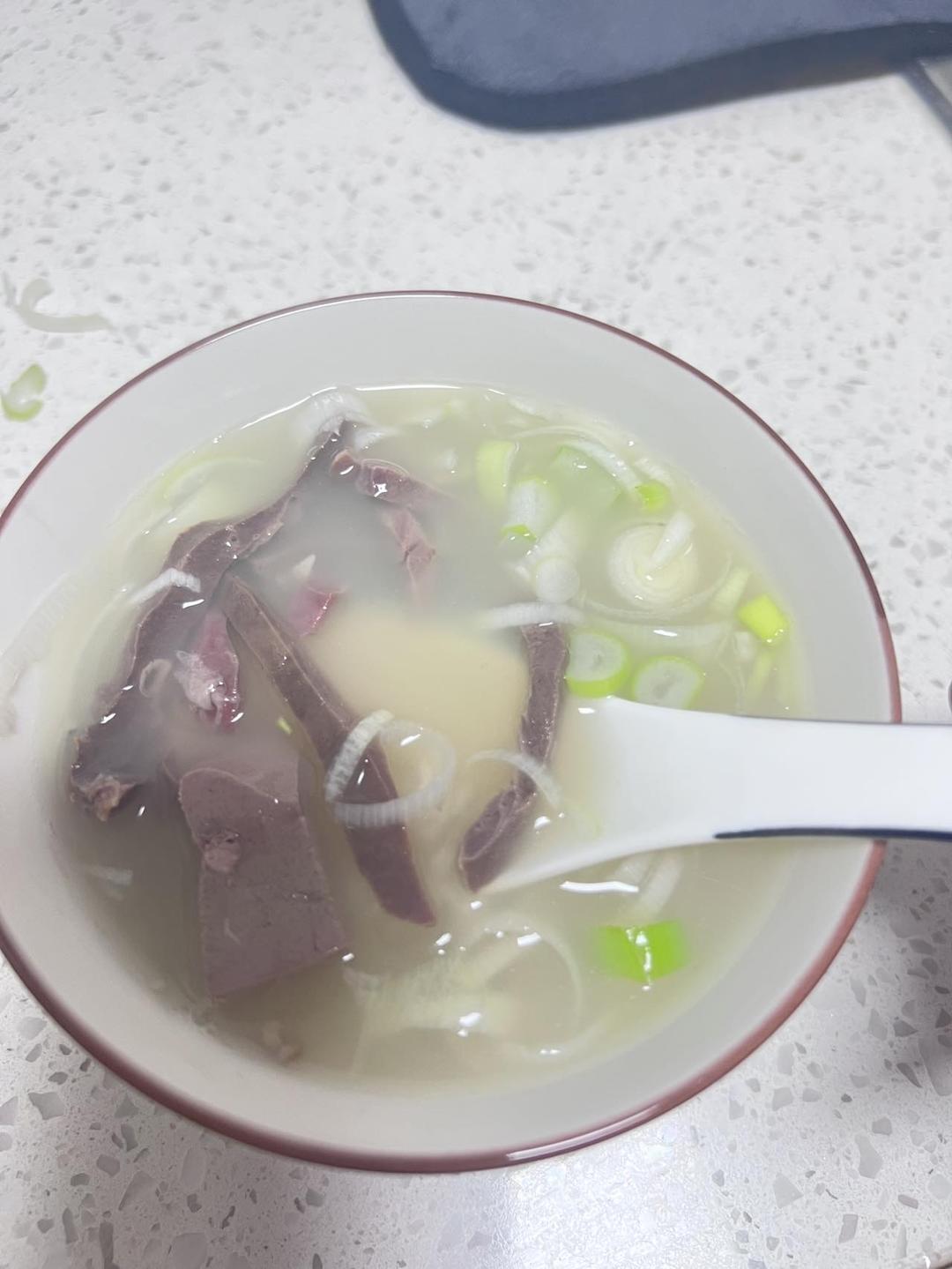 奶白奶白的羊杂汤