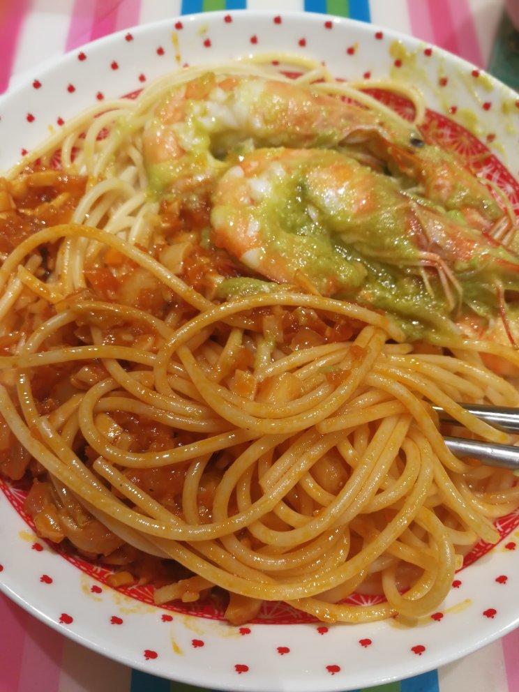 虾仁牛油果意面