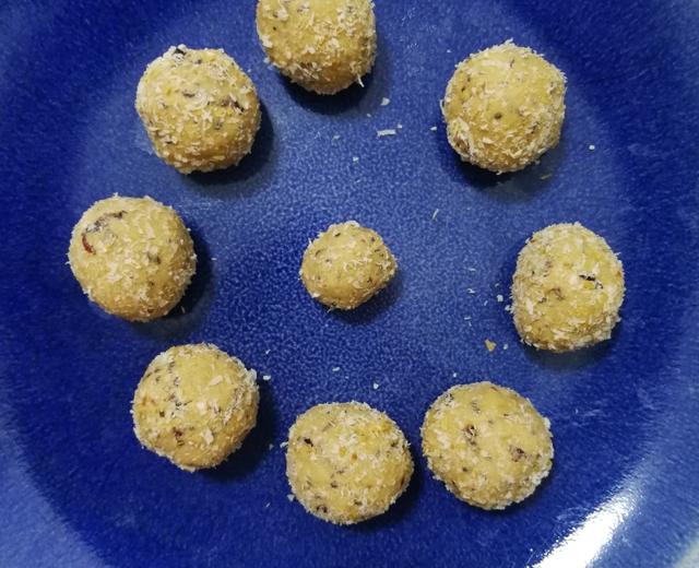 免烤的花生酱蛋白粉能量球(减脂期零食)的做法