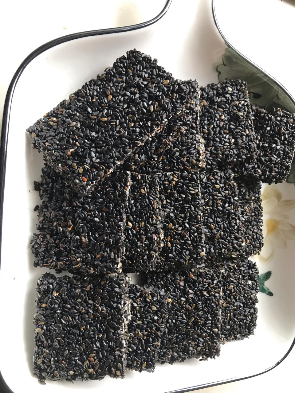 健康黑芝麻薄饼（仅需三步）