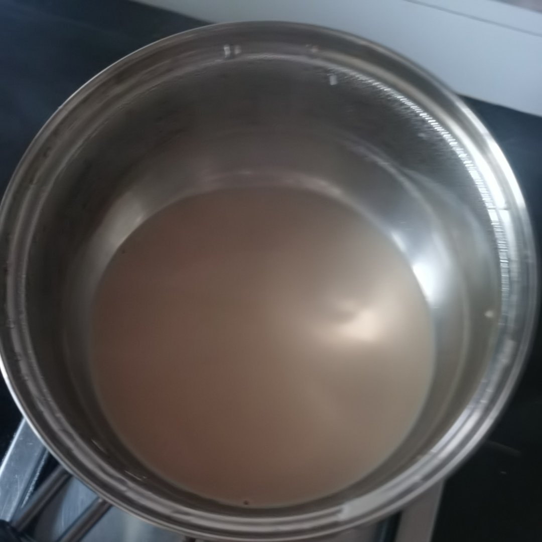 浓浓的锅煮奶茶