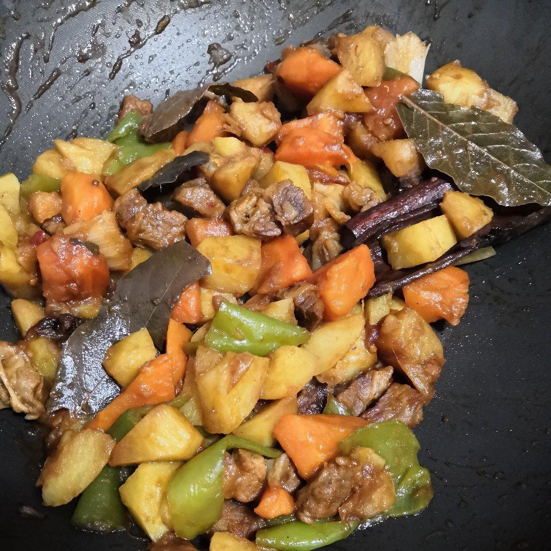 土豆烧牛肉