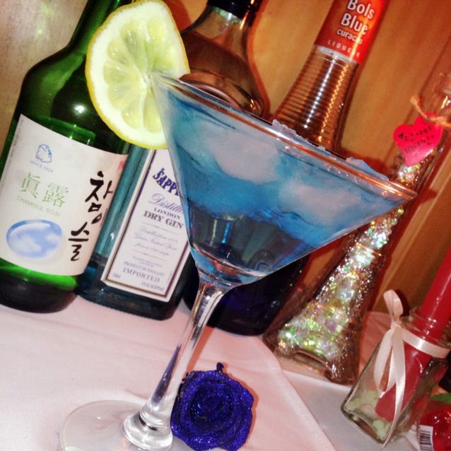 改变自我-4做的【食纪】蓝色眼泪鸡尾酒