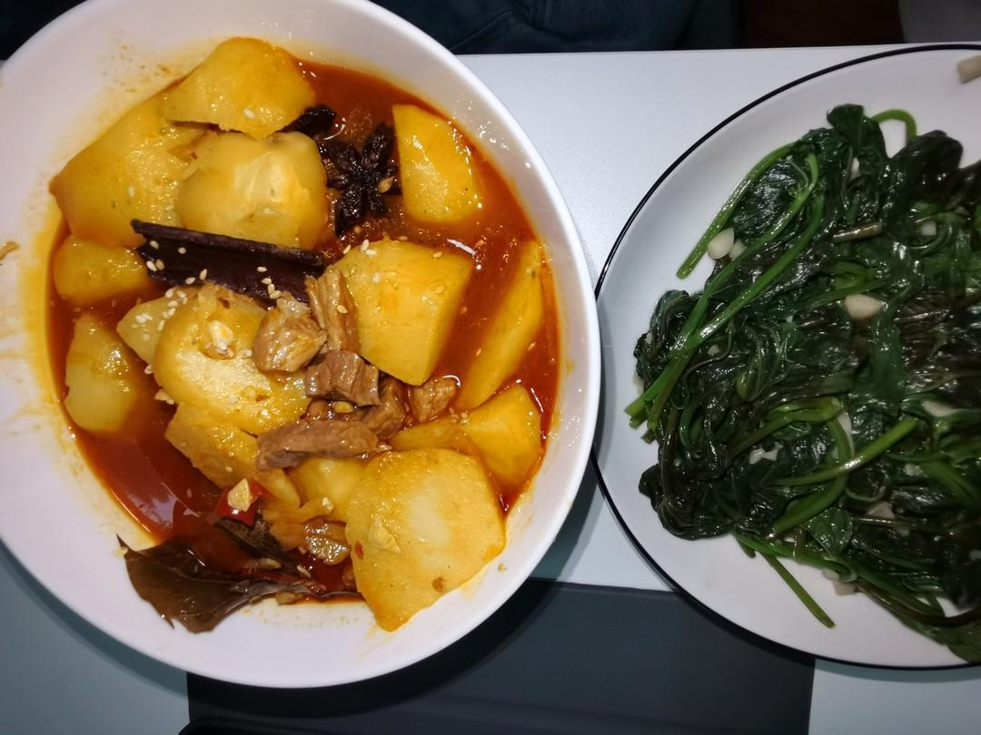 番茄土豆炖牛腩