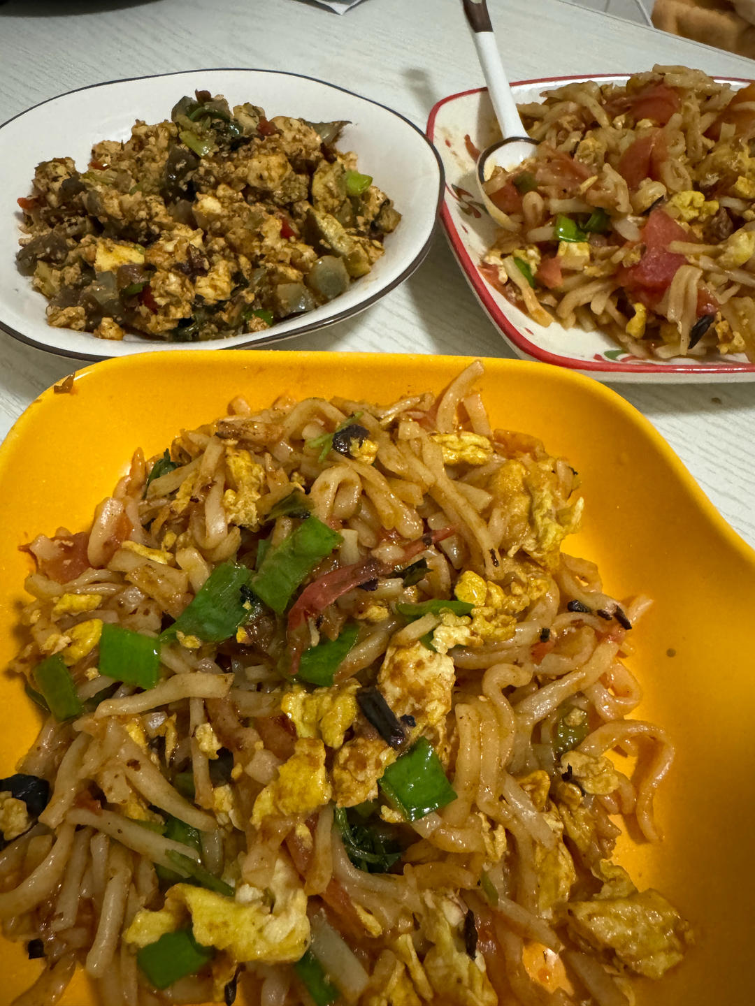 西红柿鸡蛋炒面