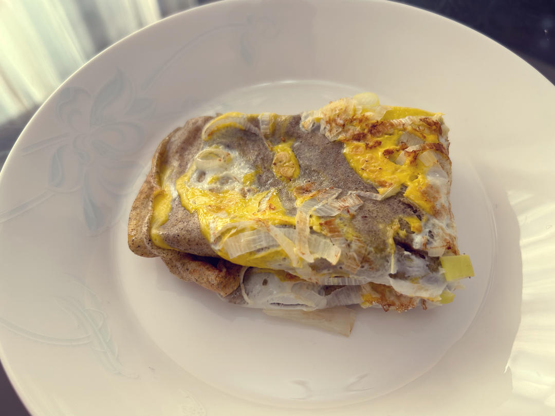 煎饼果子（超详细步骤 甜面酱都是自制的）