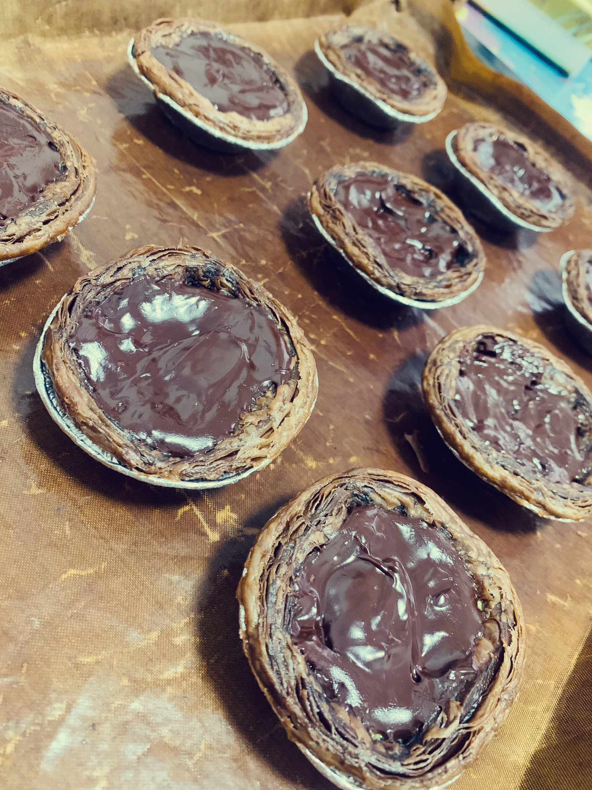 巧克力控必入👉巧克力脏脏蛋挞❗️层层酥脆