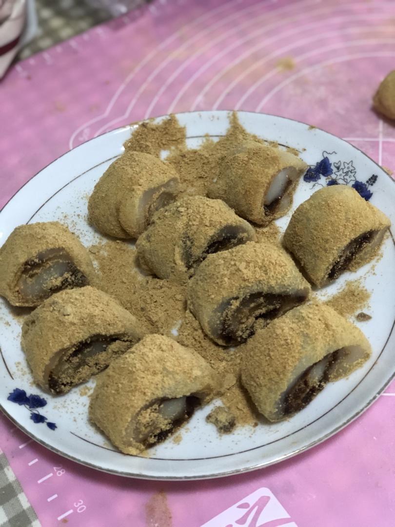 此配方做出的驴打滚无比软糯，放一天还是软的