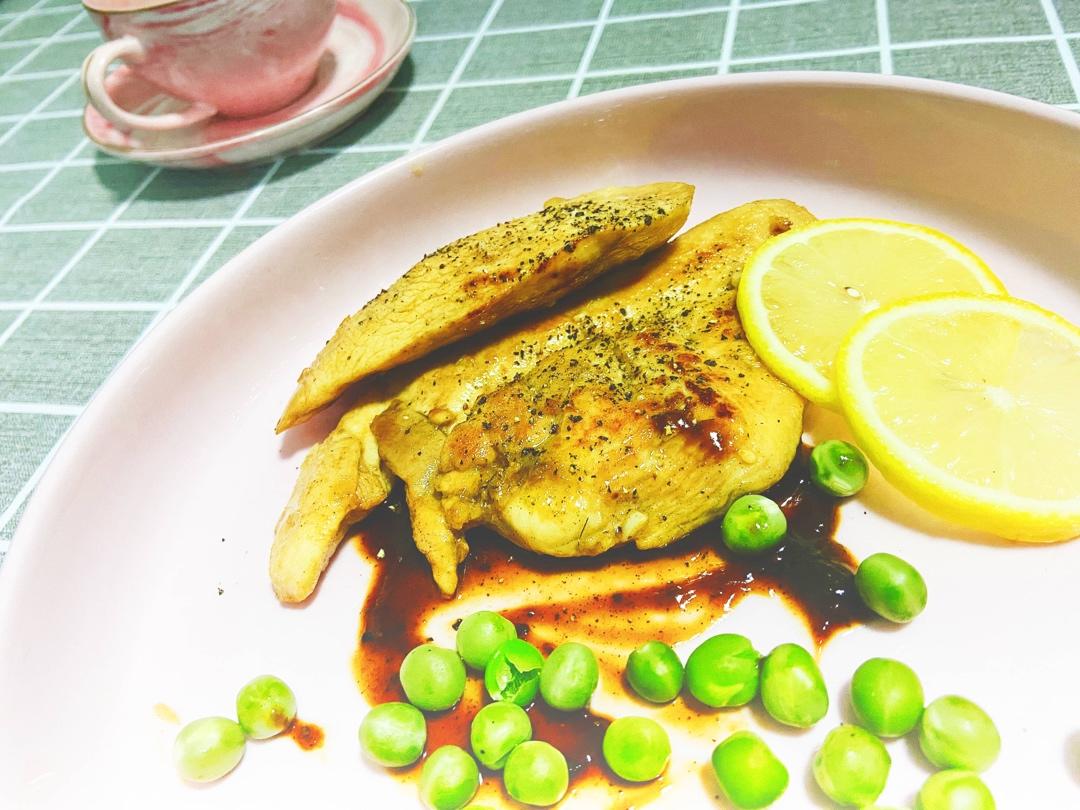 【嫩煎鸡胸肉】