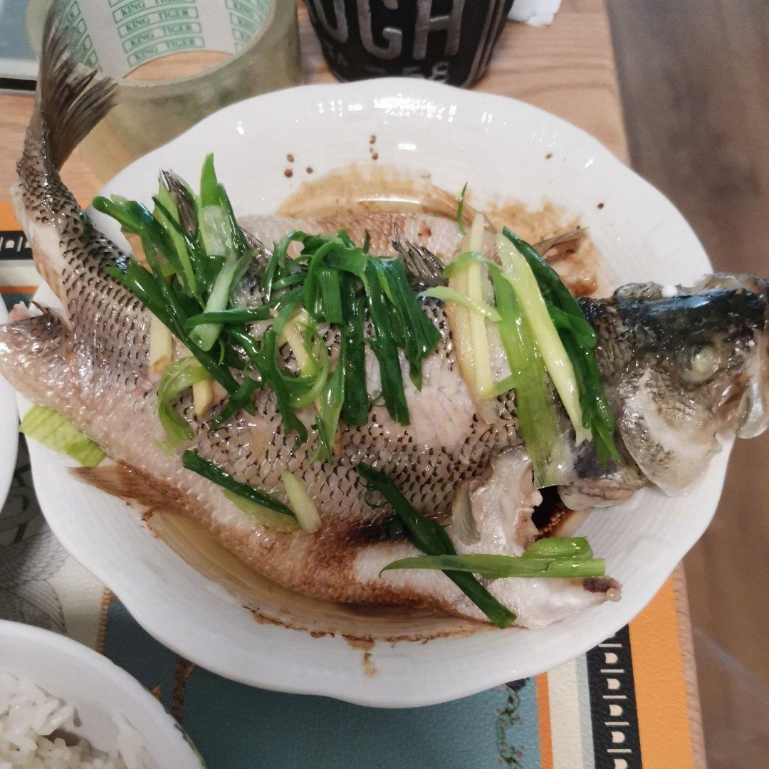 清蒸鲈鱼