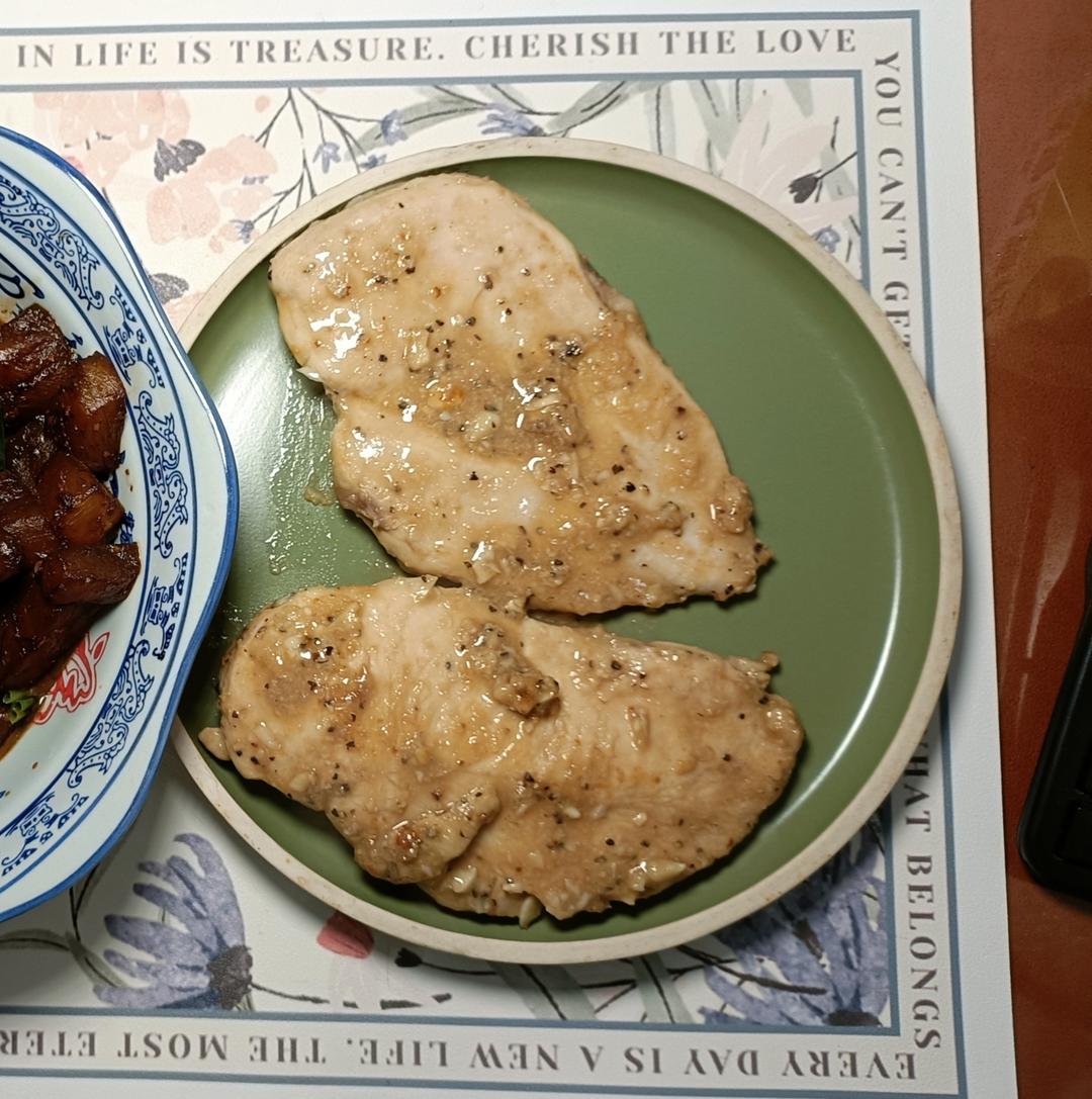 【嫩煎鸡胸肉】