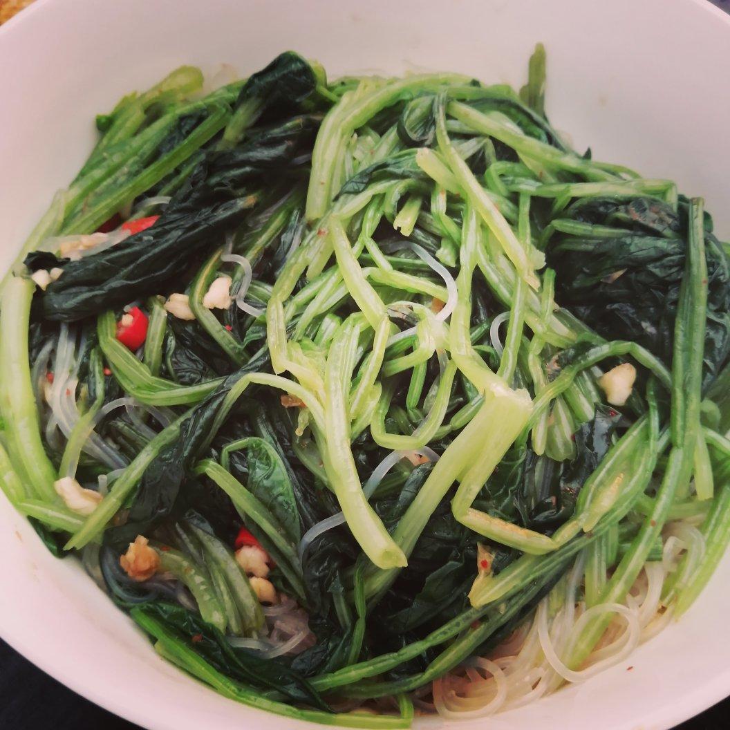 🌼神仙吃法㊙️菠菜凉拌粉丝，真的会一口上瘾。