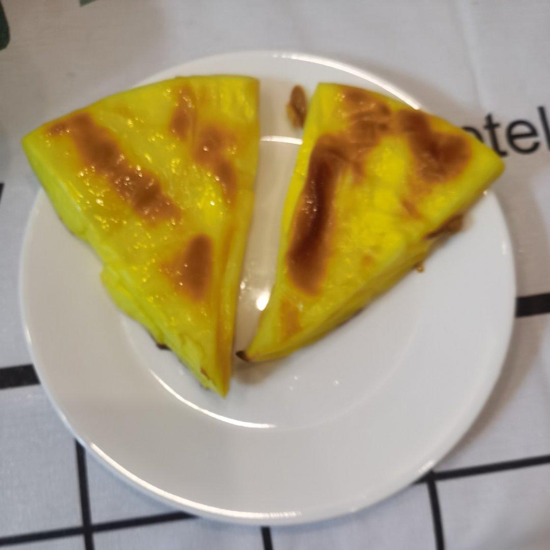 黄金烤牛奶