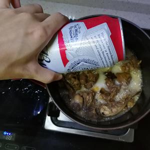 啤酒鸭铸铁锅版（家乐热炒鲜露调味料）的做法 步骤5