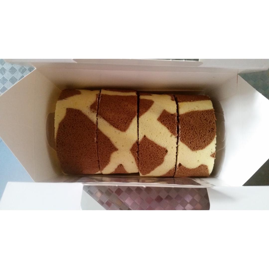 奶牛蛋糕卷+长颈鹿蛋糕卷