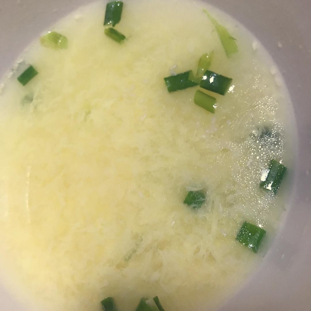 甩出一大碗完美的蛋花汤，仅用一个鸡蛋~