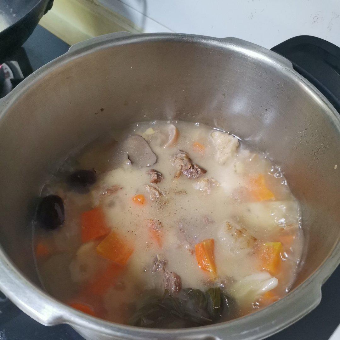炖一锅好喝的羊肉汤