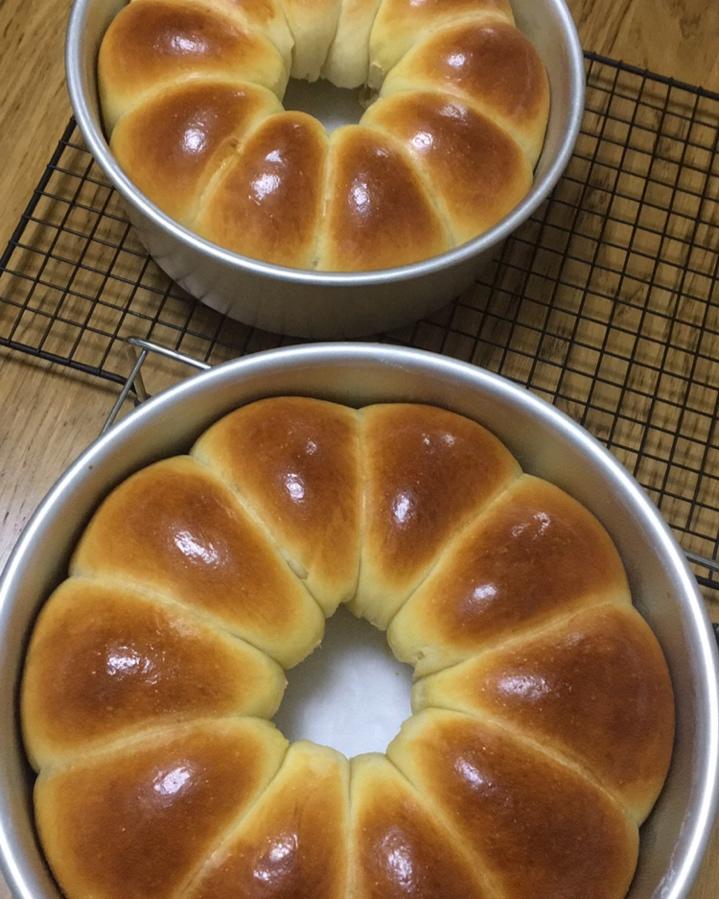 肉松奶酪花环面包