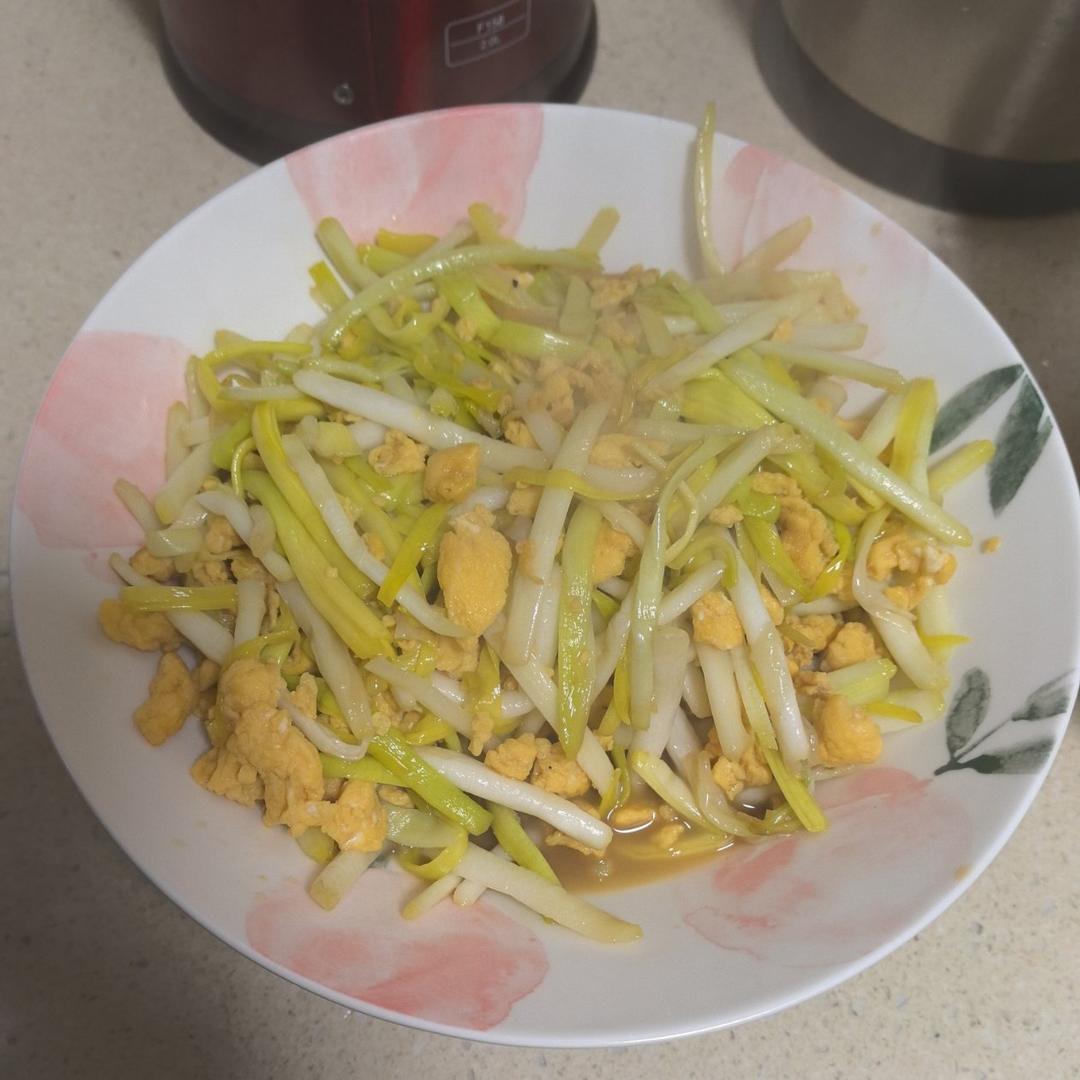 整个简单的韭黄炒蛋（手把手教学）