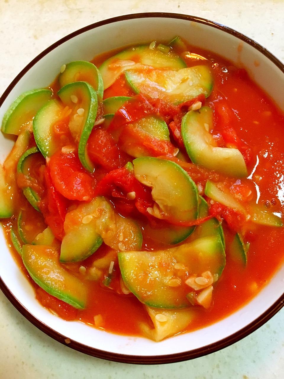 大璐璐宝做的西红柿炒西葫芦