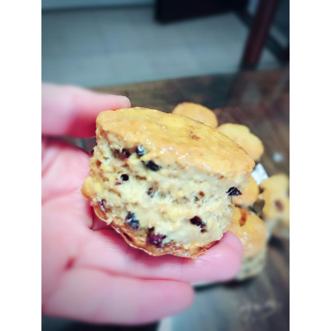 黑莓全麦早餐司康丨健康·烘焙<好好吃饭2>