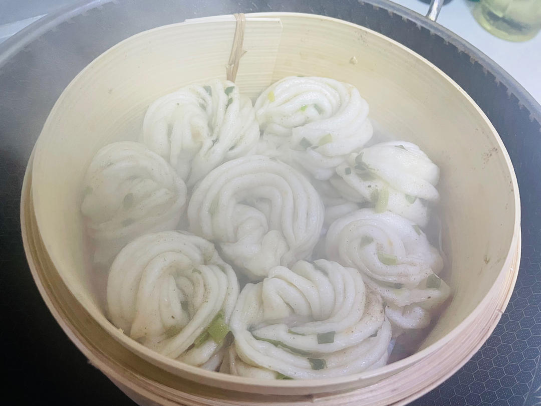 葱油花卷，一根筷子卷出漂亮的造型