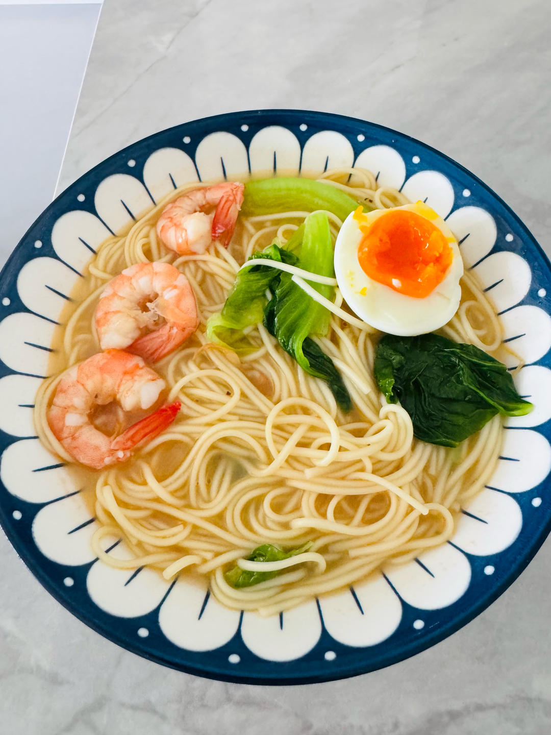 鲜虾热汤面🍜｜虾头虾壳熬汤，鲜味十足