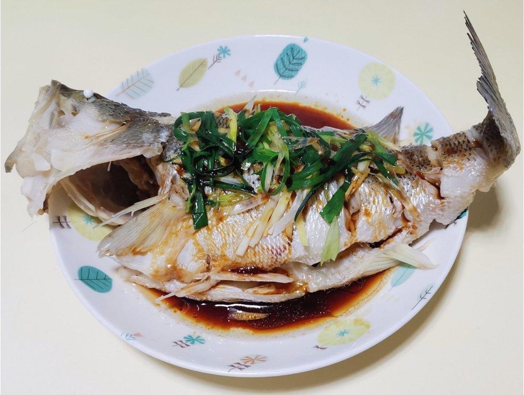 清蒸鲈鱼